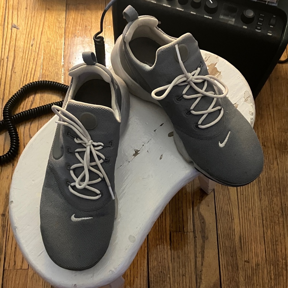 Nike Men's Charcoal Sneakers with White Details